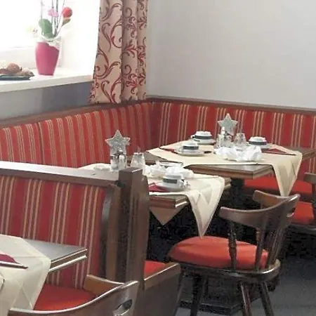 Alojamento de Acomodação e Pequeno-almoço Dorfplatzl Fusch an der Grossglocknerstrasse