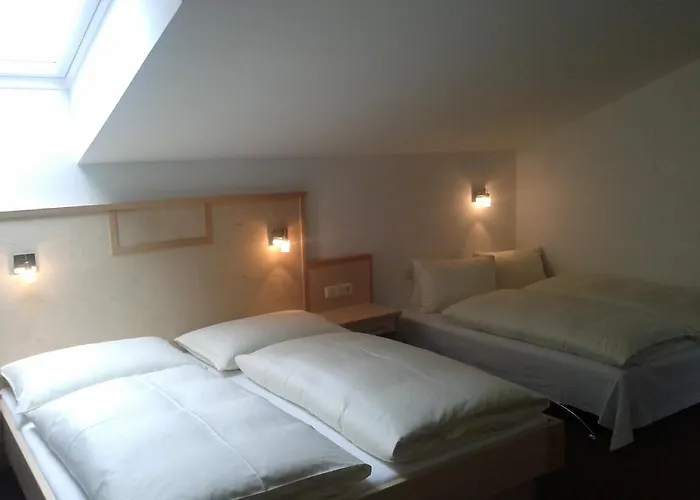 Bed and Breakfast Dorfplatzl 3*