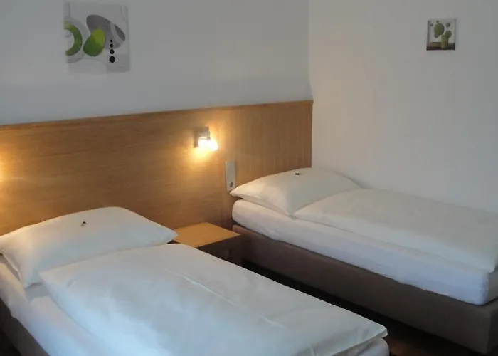Bed and Breakfast Dorfplatzl 3*